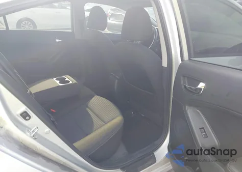 2015 Kia Forte Lx z USA, uszkodzony, nr VIN KNAFX4A67F5370547